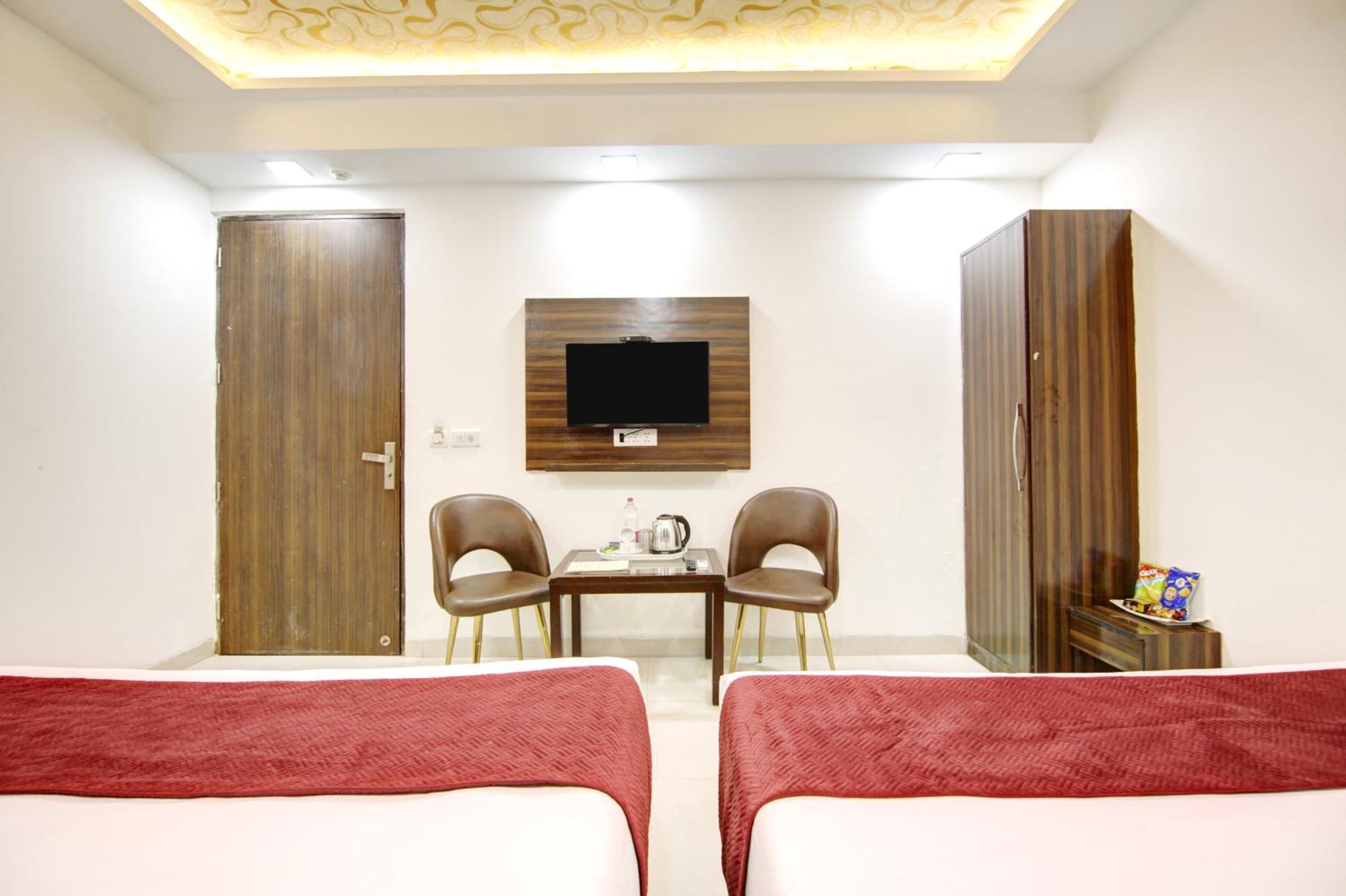 Airport Hotel Chanakya Delhi ニューデリー エクステリア 写真