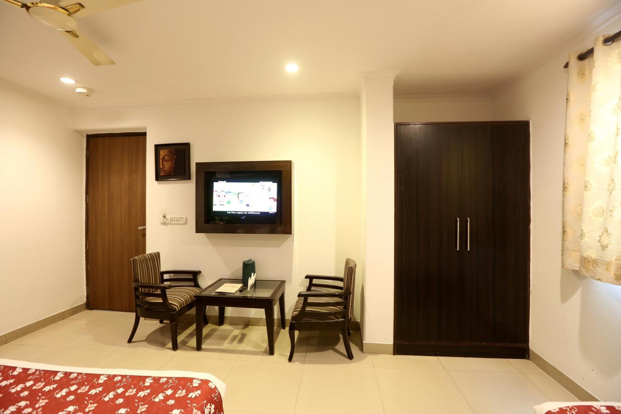 Airport Hotel Chanakya Delhi ニューデリー エクステリア 写真