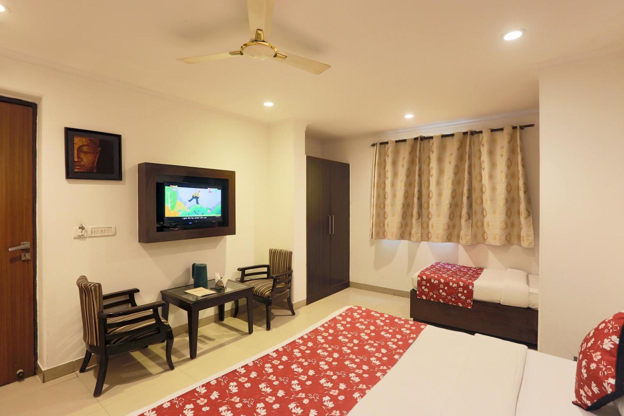 Airport Hotel Chanakya Delhi ニューデリー エクステリア 写真