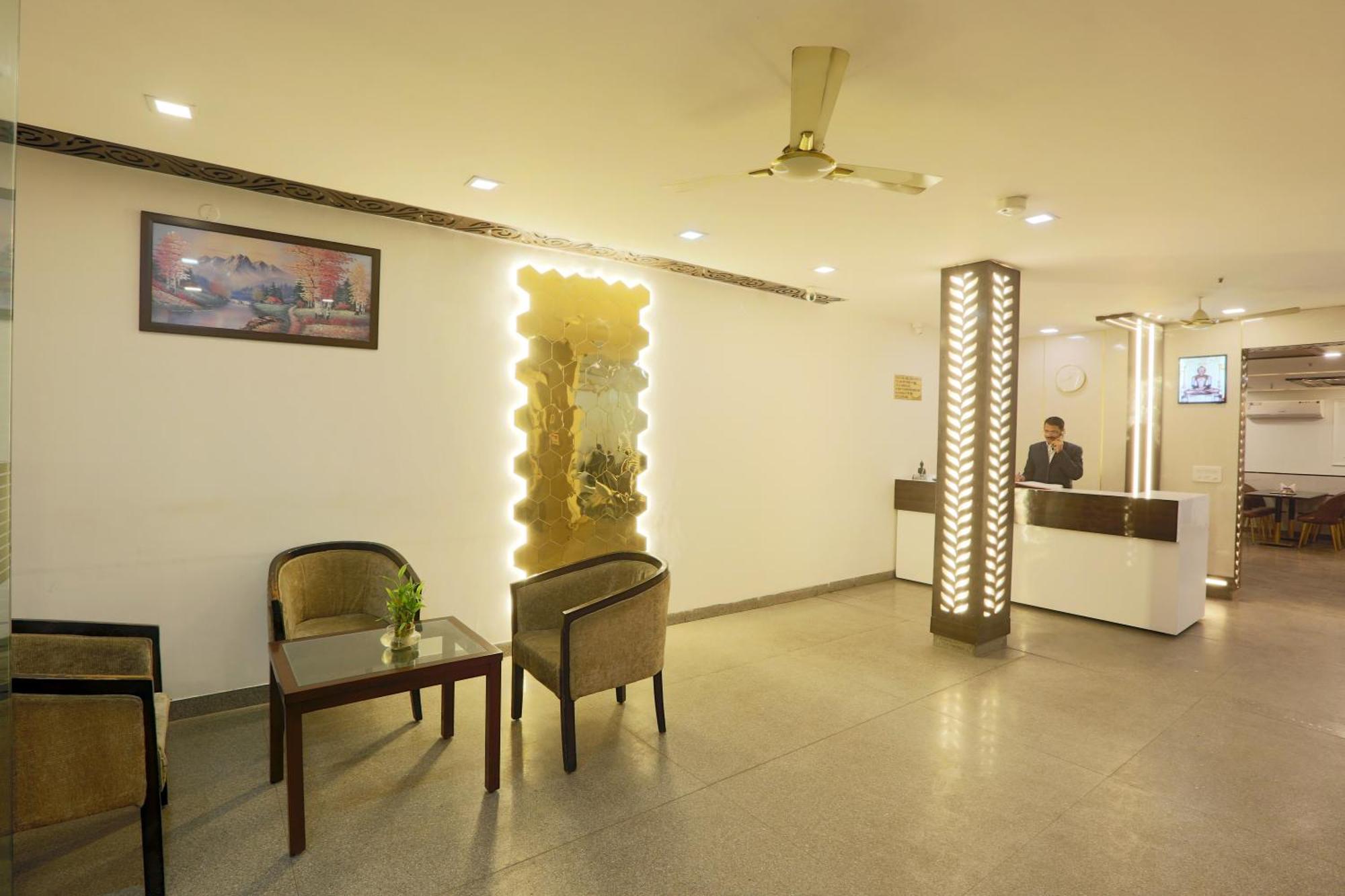 Airport Hotel Chanakya Delhi ニューデリー エクステリア 写真